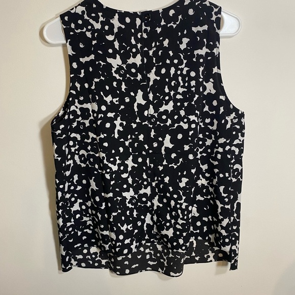 Cabi Black and White Dressy Tank Top Size Medium - Picture 6 of 10